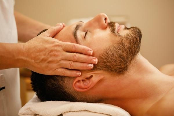 Microneedling Enter | Wellness Compleet Almelo | Gezichtsmassage of hoofdmassage 30 min Microneedling gehele gezicht Gezichtsmassage of hoofdmassage 30 min + Microneedling (gehele gezicht)